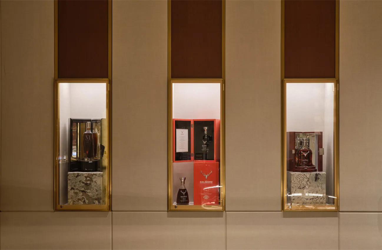 展厅区域高端洋酒展示